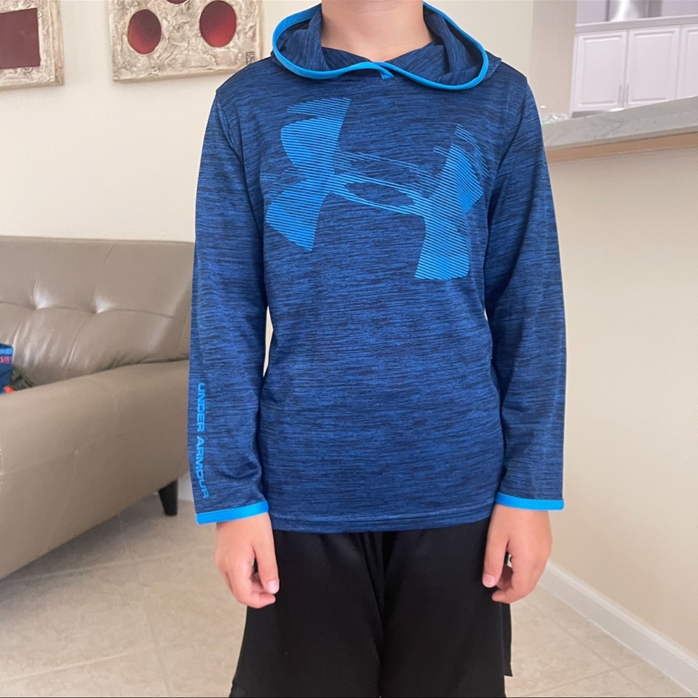 Under Armour Youth XS (7) Boys Hoodie Hooded Shirt